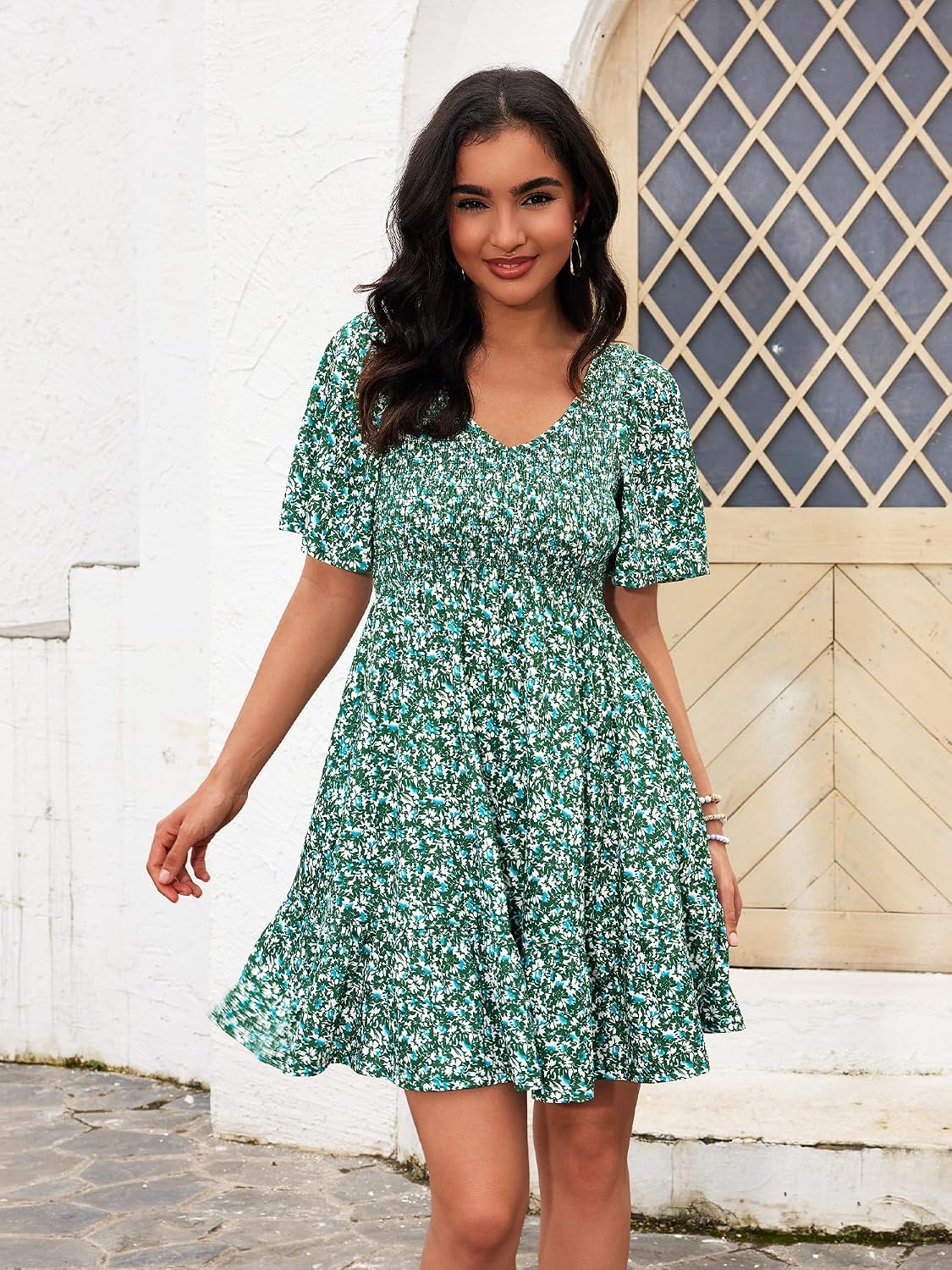 Chic Floral Sundress with Pockets
