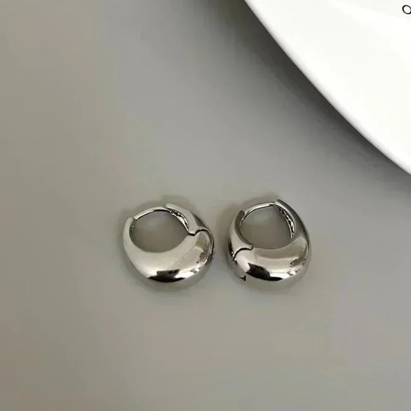 Trend Metal Geometry Gold Color Women's Hoop Earrings Fashion New Design Oval Minimalist Female Earrings Fashion Jewelry Gift